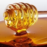 Hranljive, hidratantne i posvjetljujuće maske za kosu sa medom